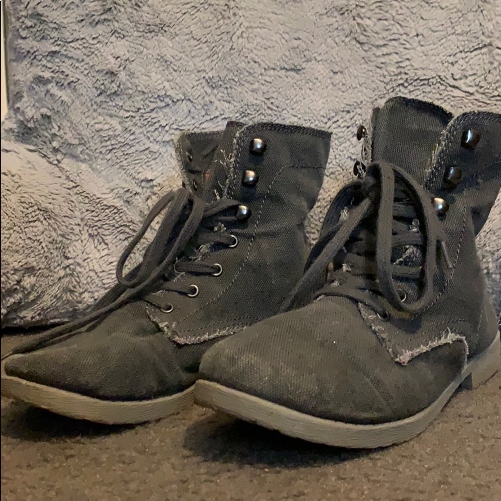 Roxy Frayed Combat Boots